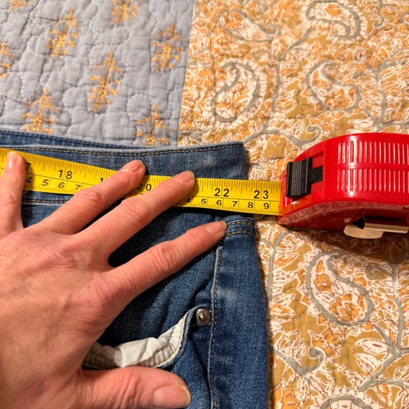 👖 Signature Fit Skinny Jeans w/ Front Seaming 👖 - Picture 9 of 15